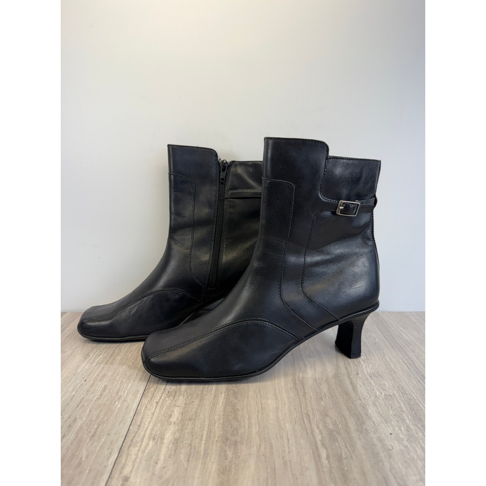 90s Kenneth Cole Boots 8.5 Black Leather Square Toe Kitten Heel 90s Minimalist